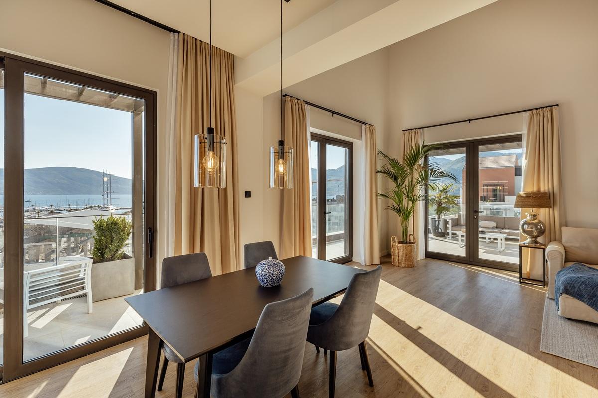 Luxury Penthouse with Sea Views in Porto Montenegro 14