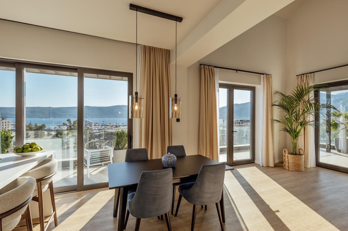 Luxury Penthouse with Sea Views in Porto Montenegro 15
