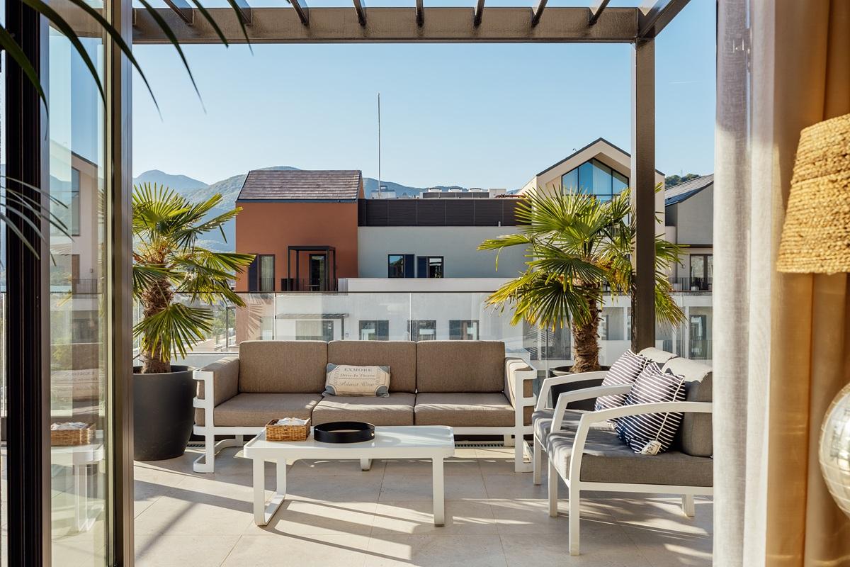 Luxury Penthouse with Sea Views in Porto Montenegro 39