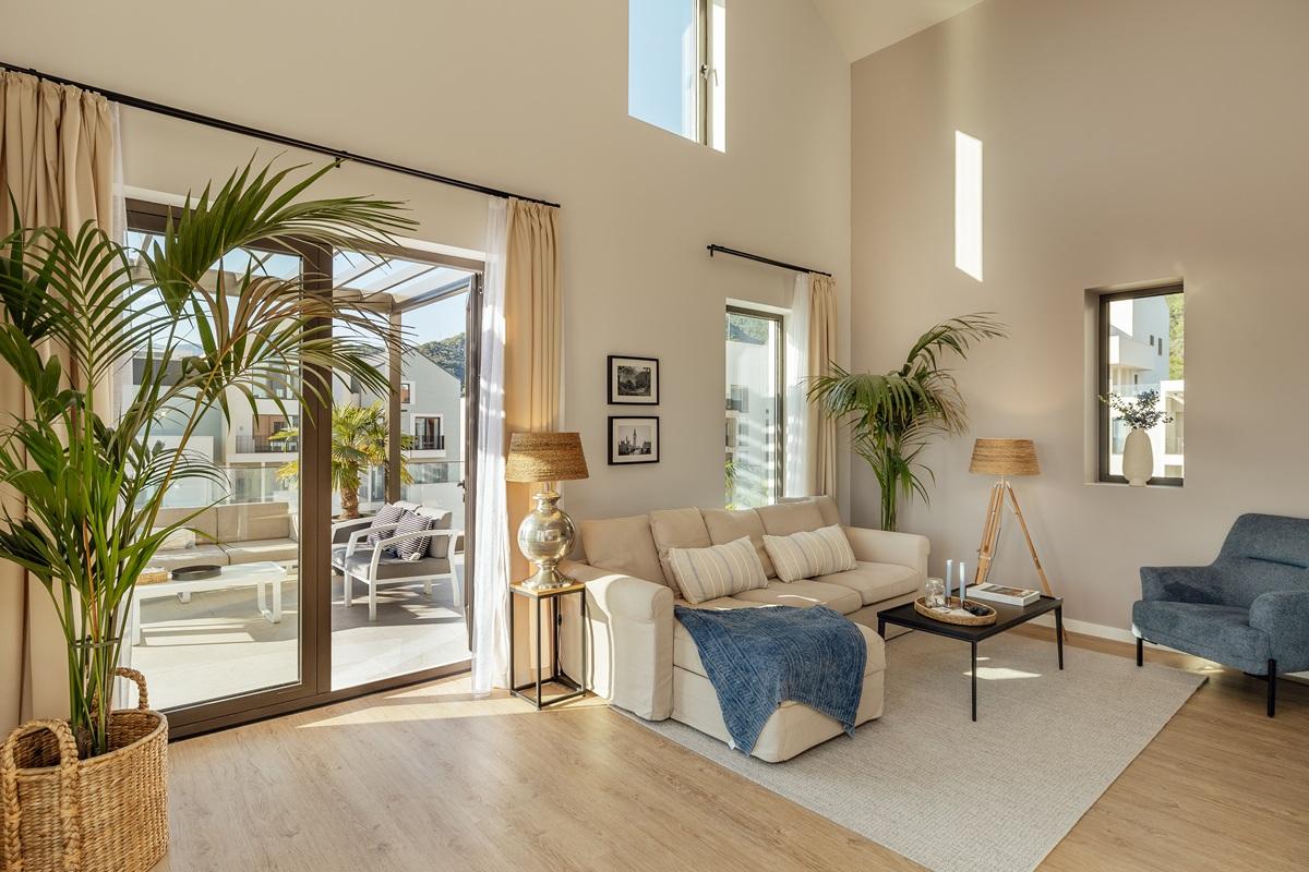 Luxury Penthouse with Sea Views in Porto Montenegro 9