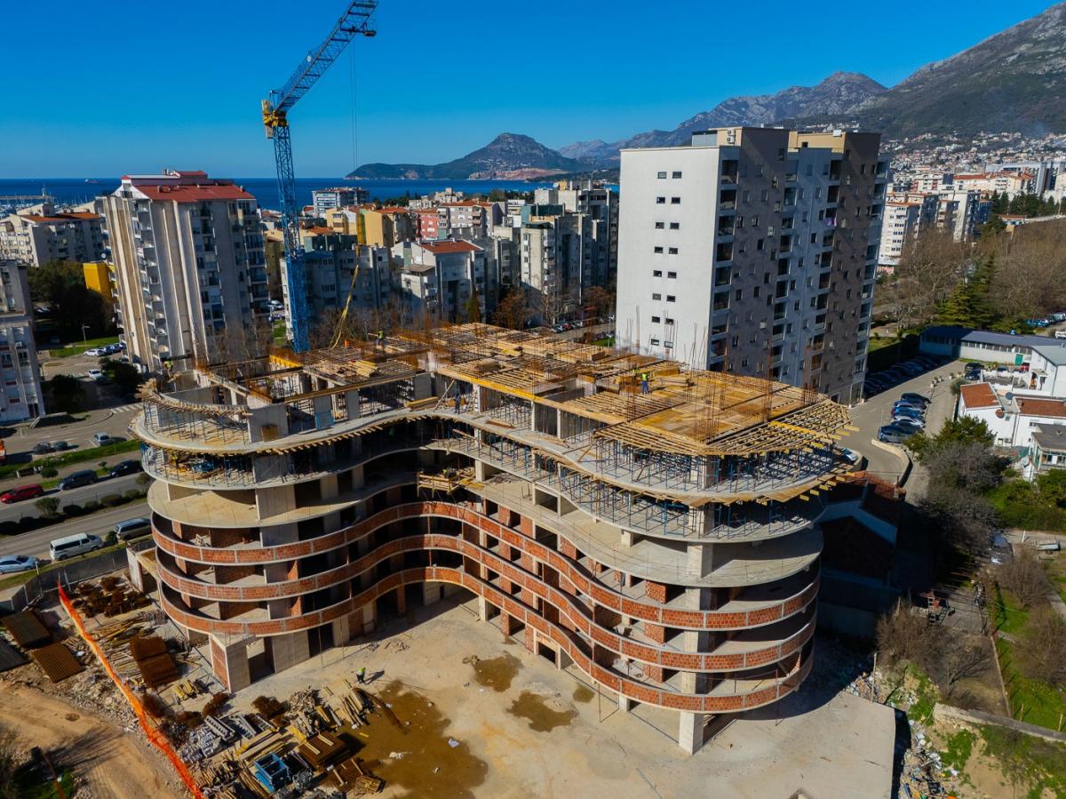 One-bedroom apartment 41m2, Under Construction in Bar 4