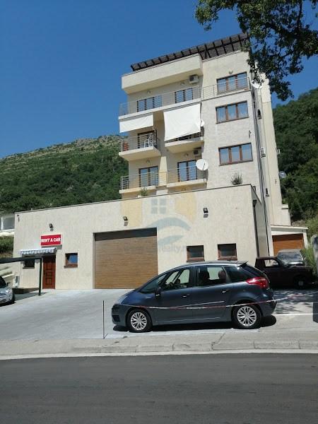 Četvorosoban stan u Budvi, 200m² 2