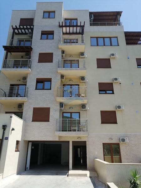 Četvorosoban stan u Budvi, 200m² 3