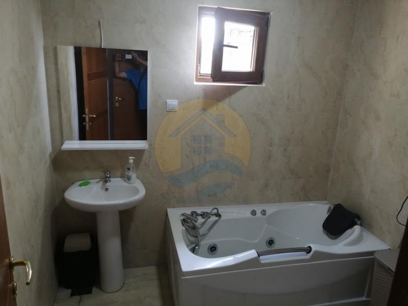 Četvorosoban stan u Budvi, 200m² 22