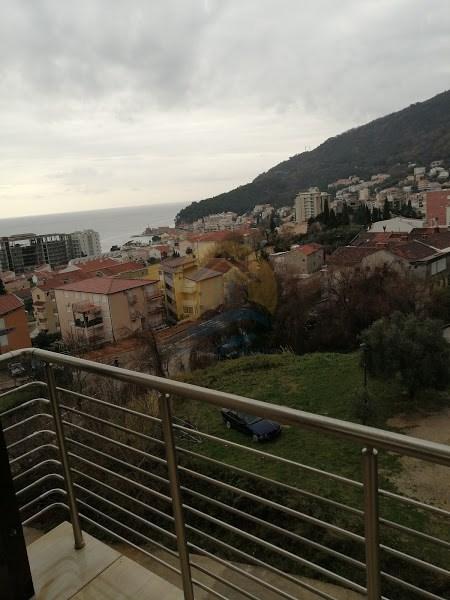 Četvorosoban stan u Budvi, 200m² 30