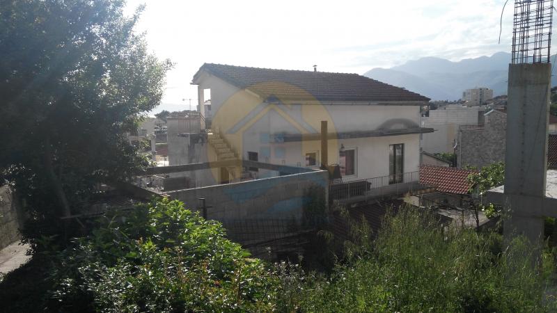 Kuća u Tivtu, 260m²