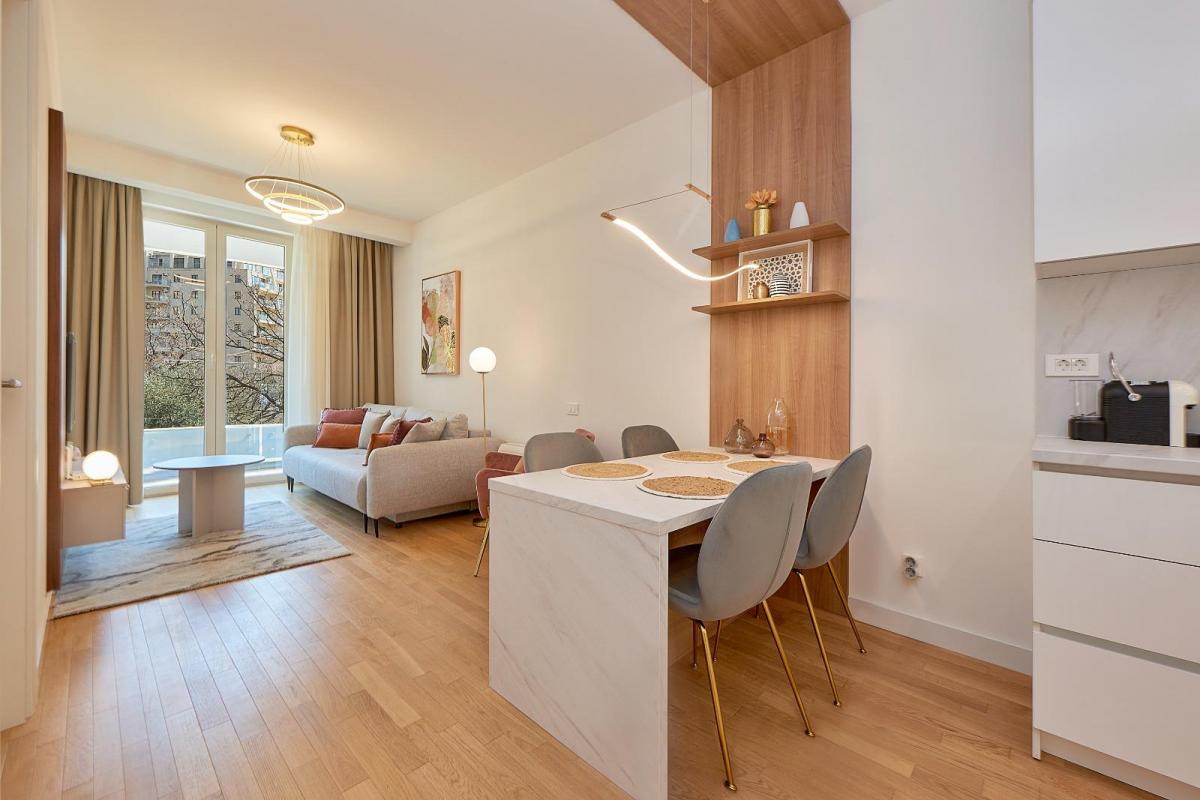 One-Bedroom Apartment with Sea View 2