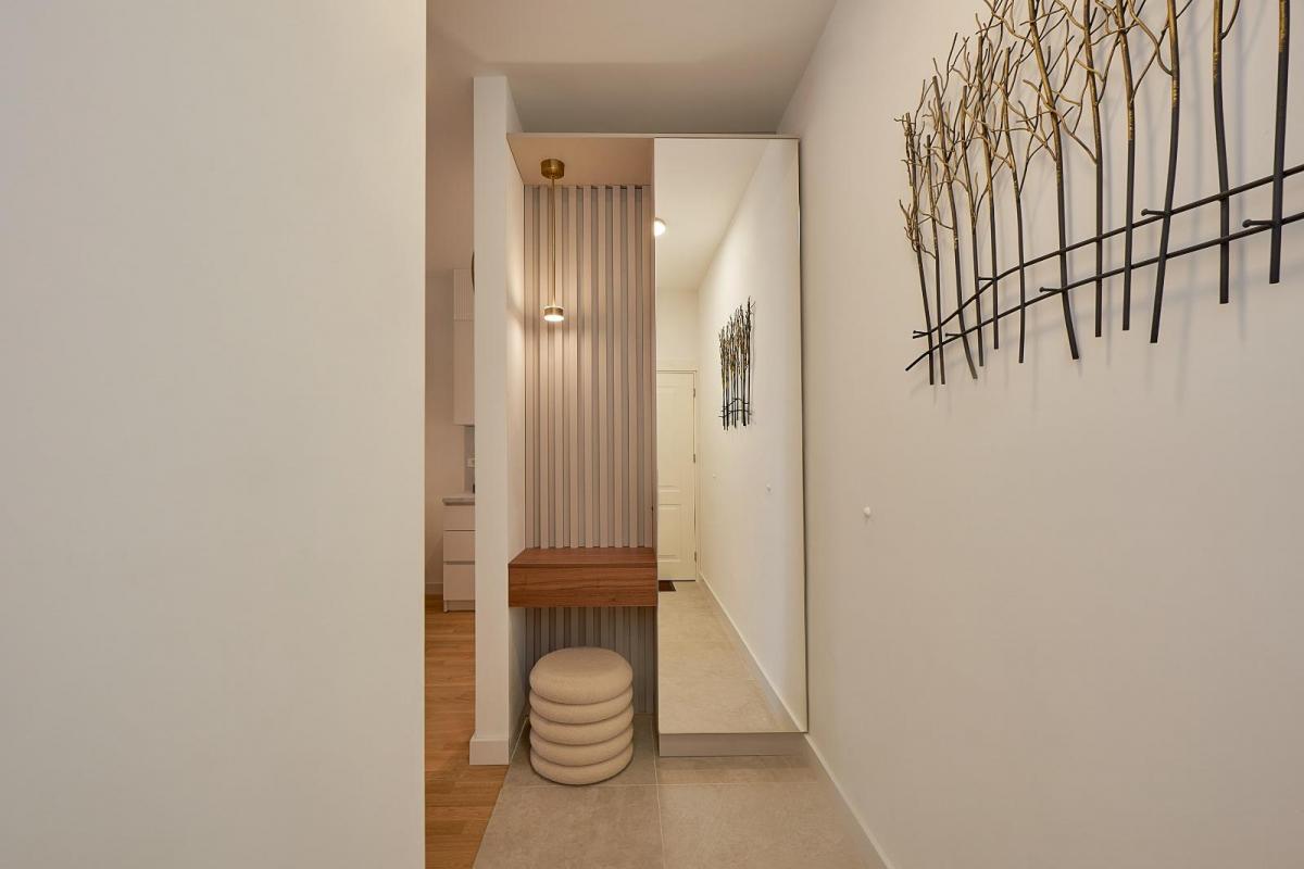 One-Bedroom Apartment with Sea View 4