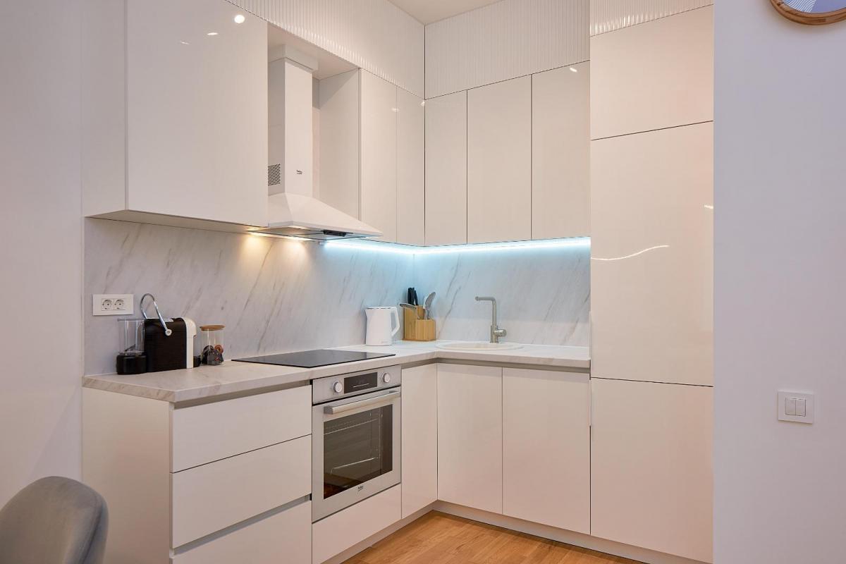 One-Bedroom Apartment with Sea View 5