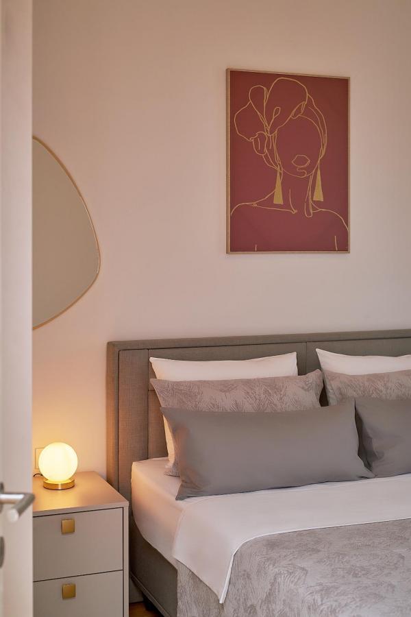 One-Bedroom Apartment with Sea View 9
