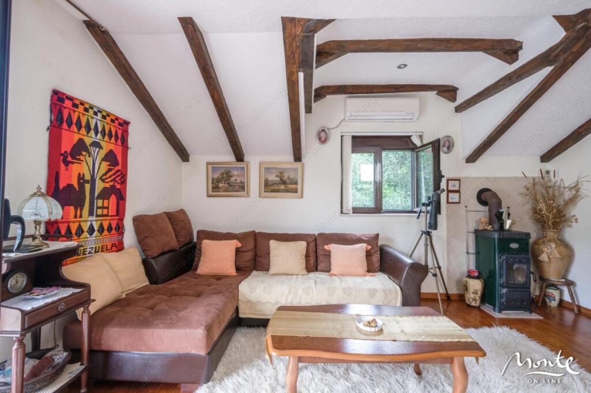 Beautiful three-story holiday house with panoramic sea view in the village of Stoliv 21
