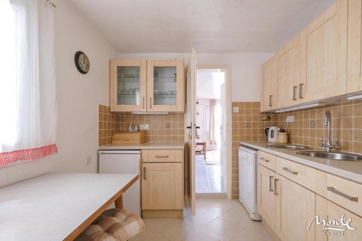 Beautiful three-story holiday house with panoramic sea view in the village of Stoliv 29