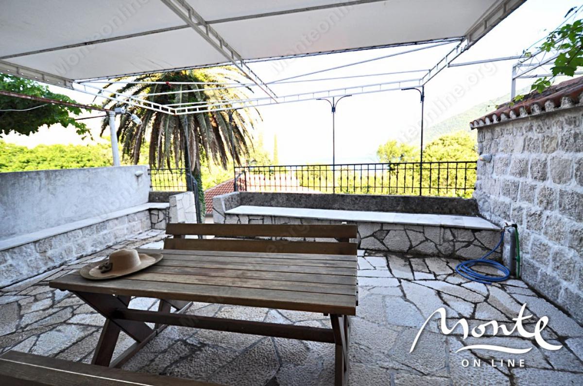 Renovated stone house a few steps from the sea 15