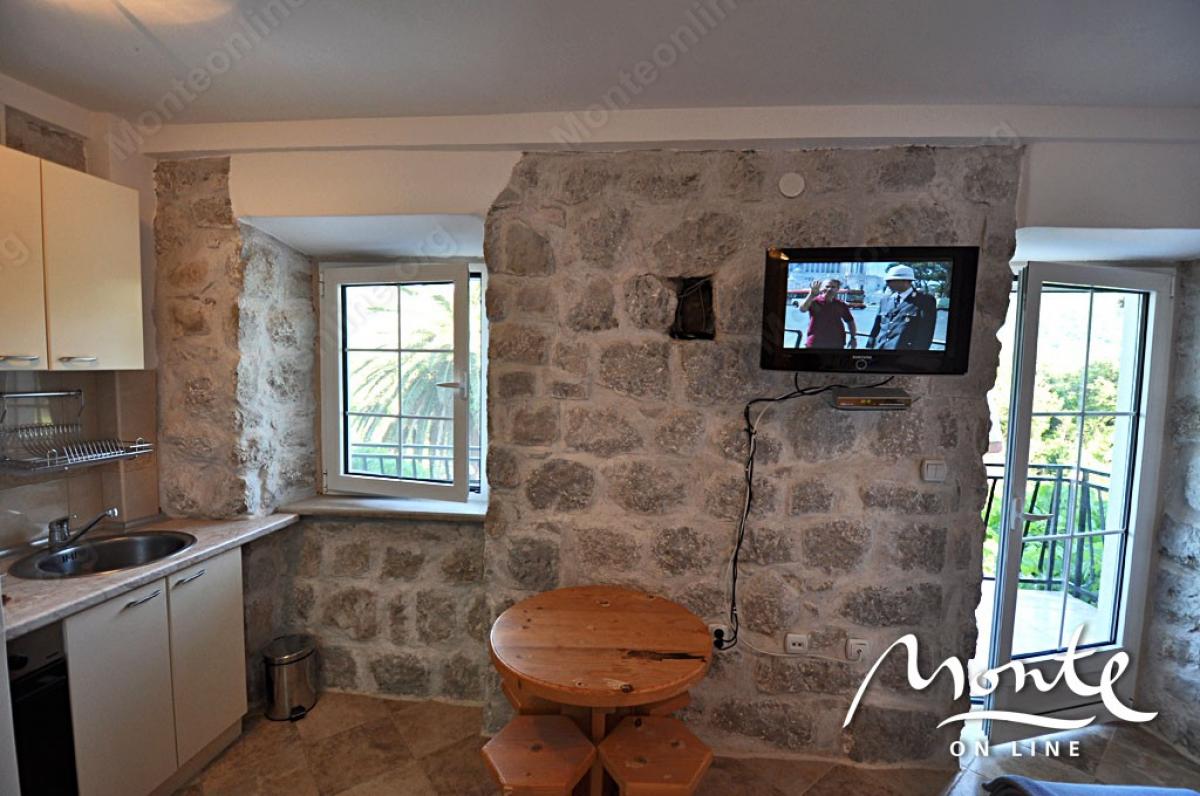 Renovated stone house a few steps from the sea 7