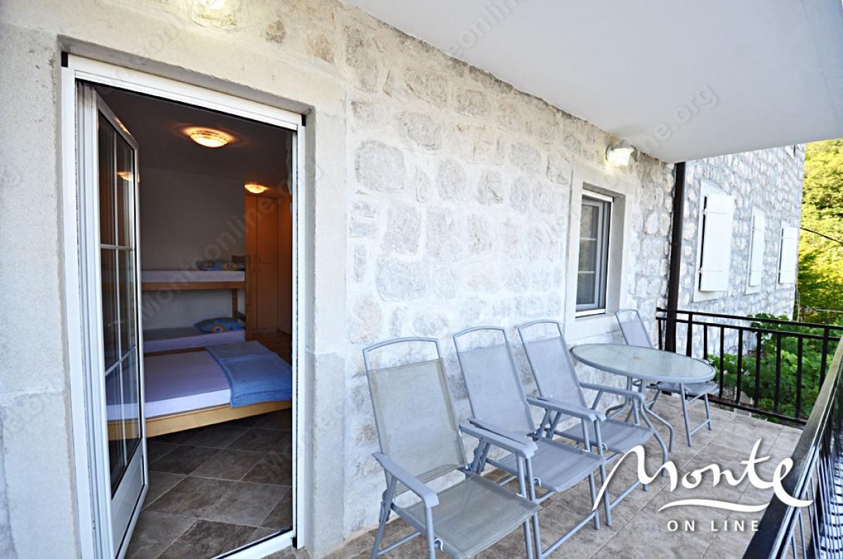 Renovated stone house a few steps from the sea 8