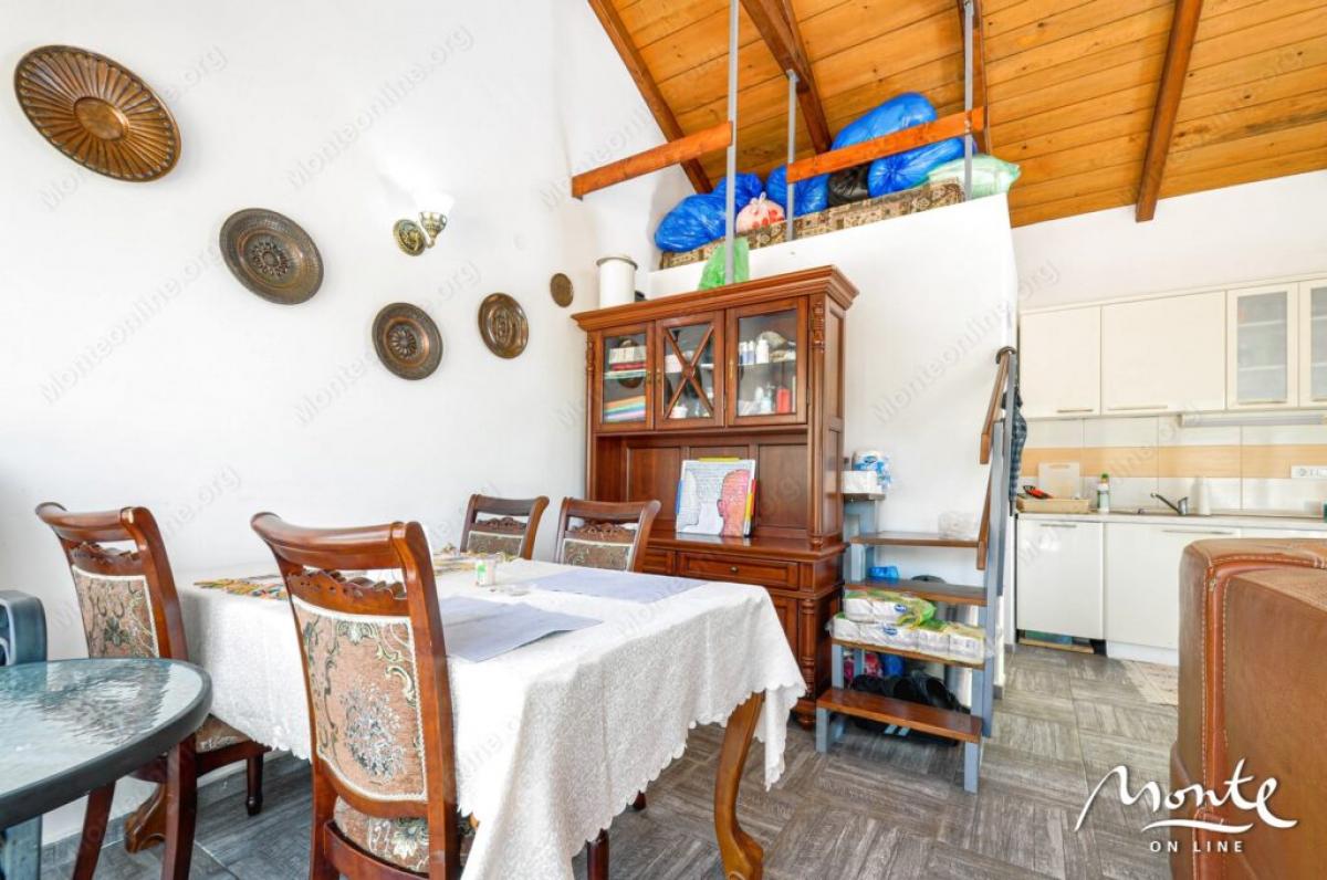 Family 3-storey house with garage and view of the bay in Lepetane, Tivat 15