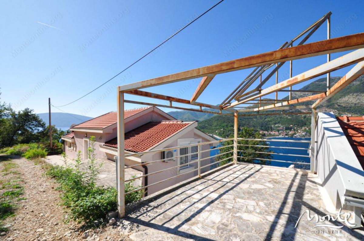 Family 3-storey house with garage and view of the bay in Lepetane, Tivat 28