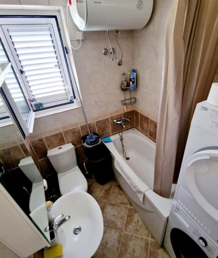 Furnished house with 3 bedrooms in Radovici village, Lustica 6