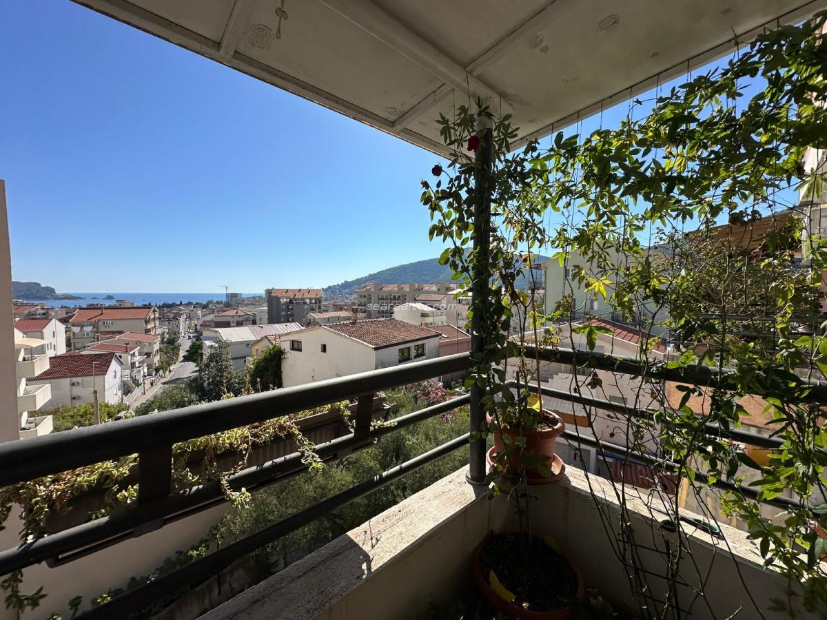 Two-room apartment with sea view and parking, Budva, Lazi 2