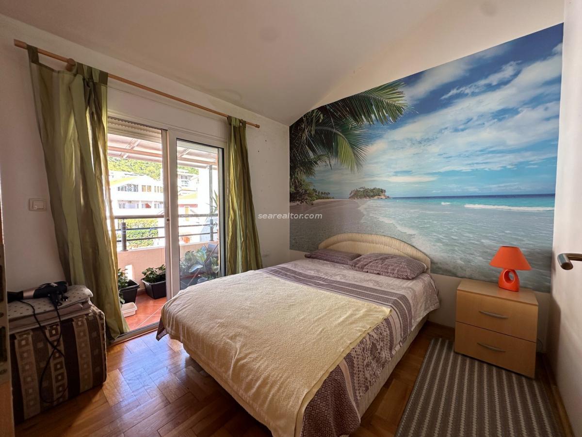 Two-room apartment with sea view and parking, Budva, Lazi 12