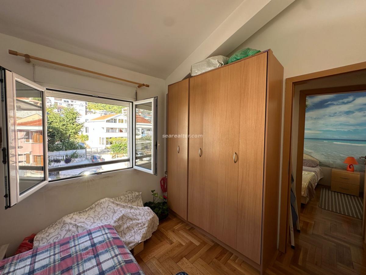Two-room apartment with sea view and parking, Budva, Lazi 15
