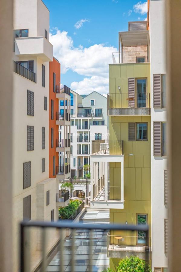 One bedroom apartment 55 m2 in the Boka Place complex, Tivat 30