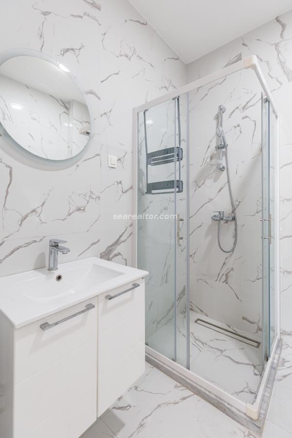 Two-Bedroom Apartment – 83 m² + Terrace 86 m², Bar 9