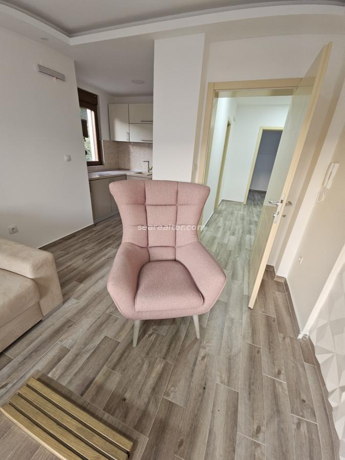 One bedroom apartment for rent 44m2, Topla 4