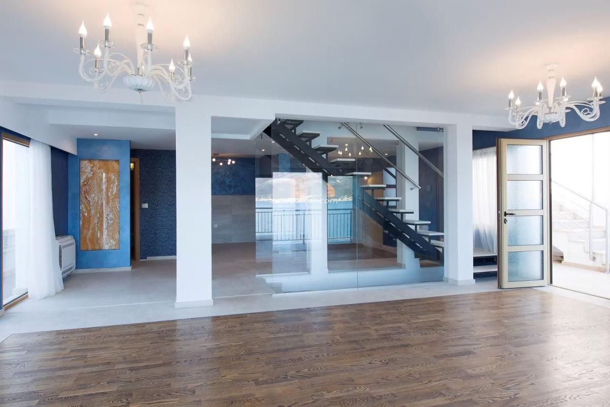 Kuća u Tivtu, 350m² 2