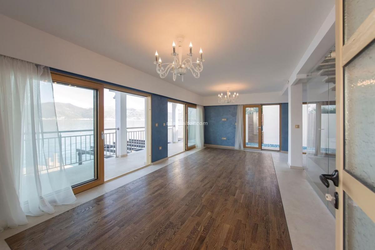 Kuća u Tivtu, 350m² 3