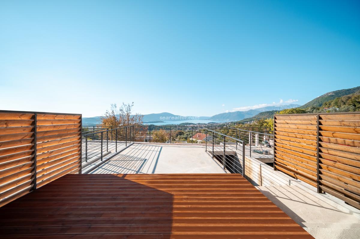 Modern two-story house in Kavač with a yard and parking 5