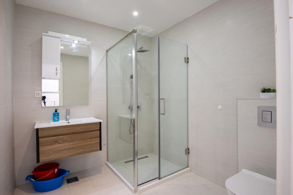 Modern one-bedroom apartment for rent in Tivat, Opatovo neighborhood — 12