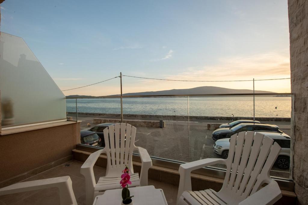 Modern one-bedroom apartment for rent in Tivat, Opatovo neighborhood — 14