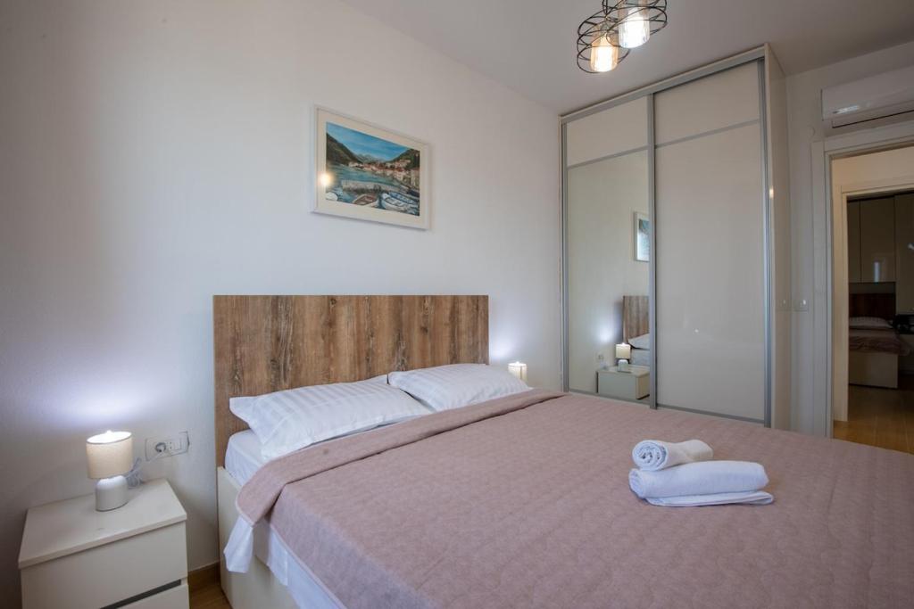 Modern one-bedroom apartment for rent in Tivat, Opatovo neighborhood — 15