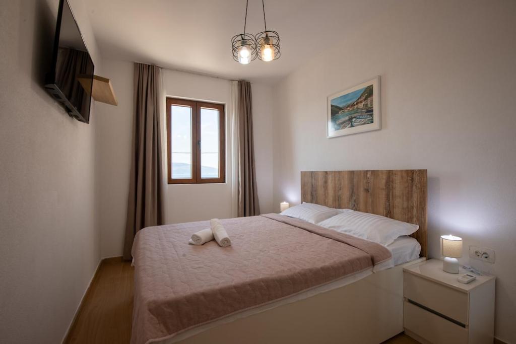 Modern one-bedroom apartment for rent in Tivat, Opatovo neighborhood — 16