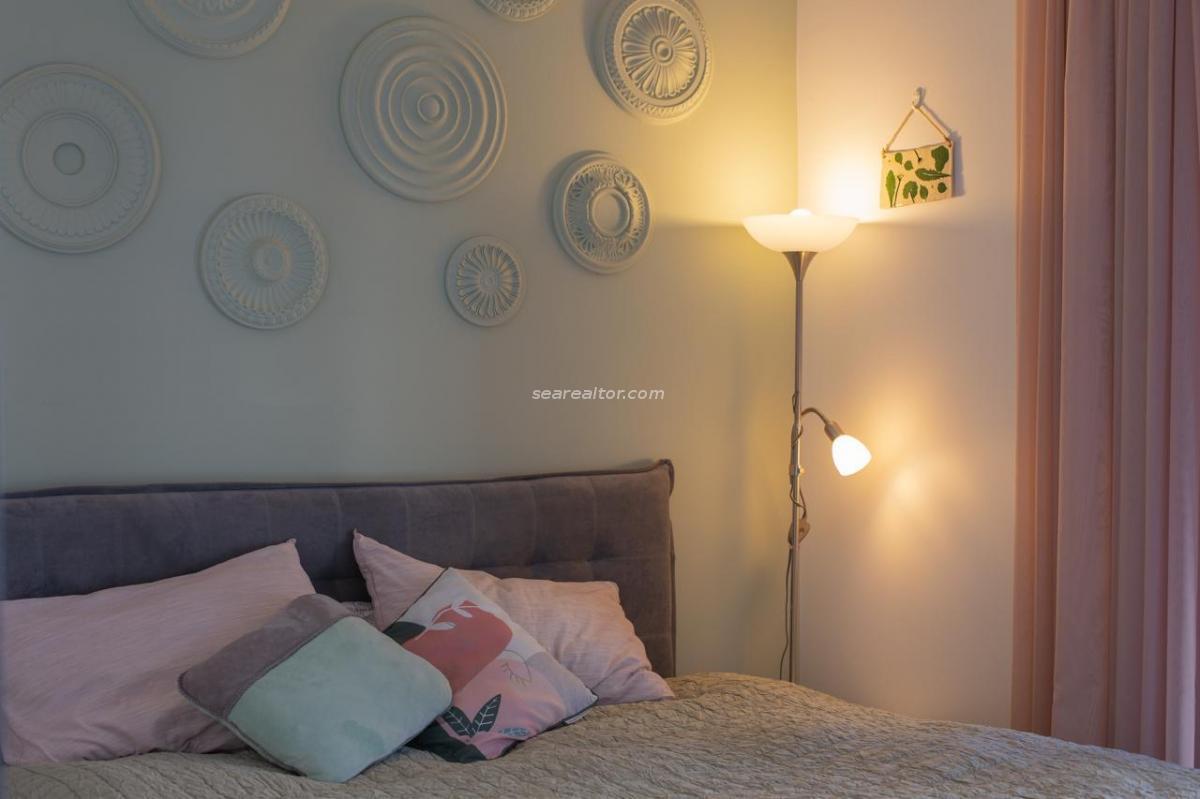 Three-room apartment on the First Line of the Sea, 86 m2 - Bar 11