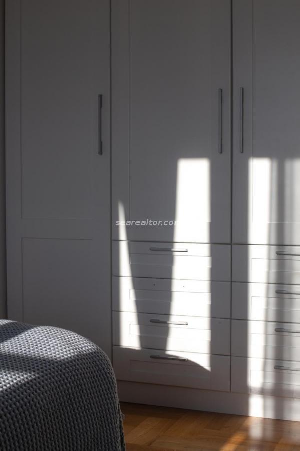 Three-room apartment on the First Line of the Sea, 86 m2 - Bar 21