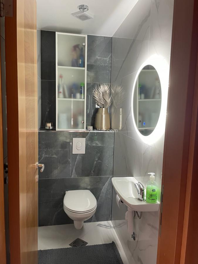 Three-room apartment on the First Line of the Sea, 86 m2 - Bar 22