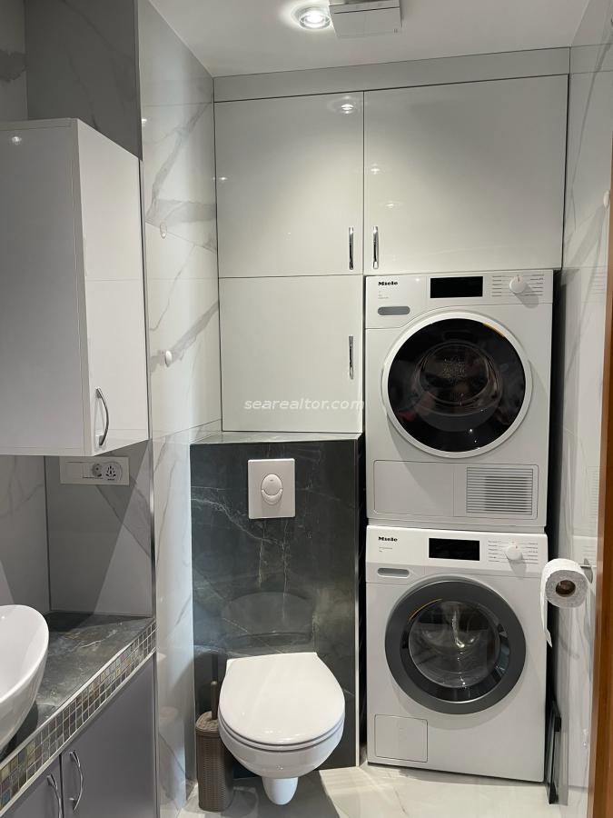 Three-room apartment on the First Line of the Sea, 86 m2 - Bar 23