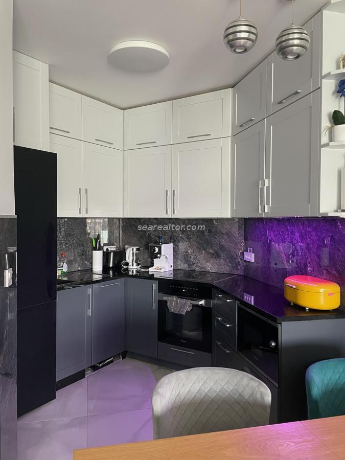 Three-room apartment on the First Line of the Sea, 86 m2 - Bar 8