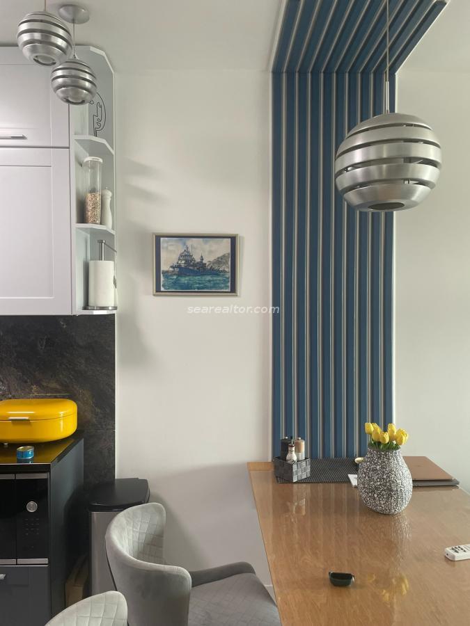 Three-room apartment on the First Line of the Sea, 86 m2 - Bar 9