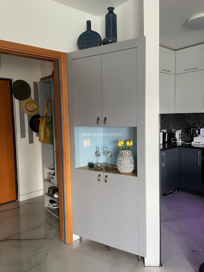 Three-room apartment on the First Line of the Sea, 86 m2 - Bar 10