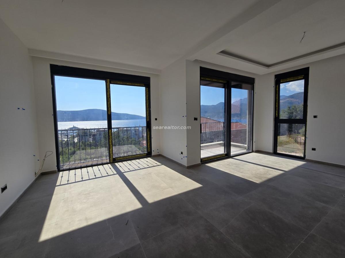 New two-bedroom apartment in Tivat - sea view 2