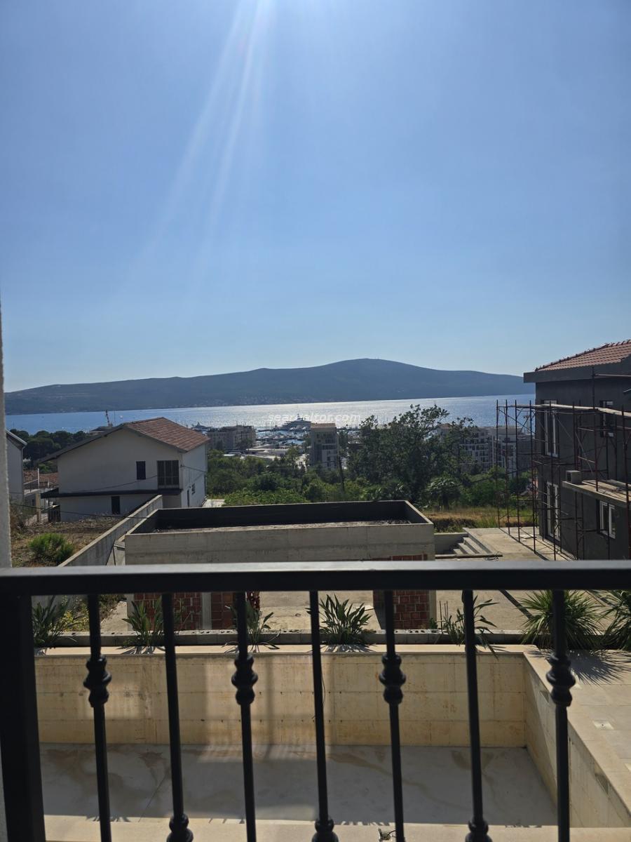 New two-bedroom apartment in Tivat - sea view 12
