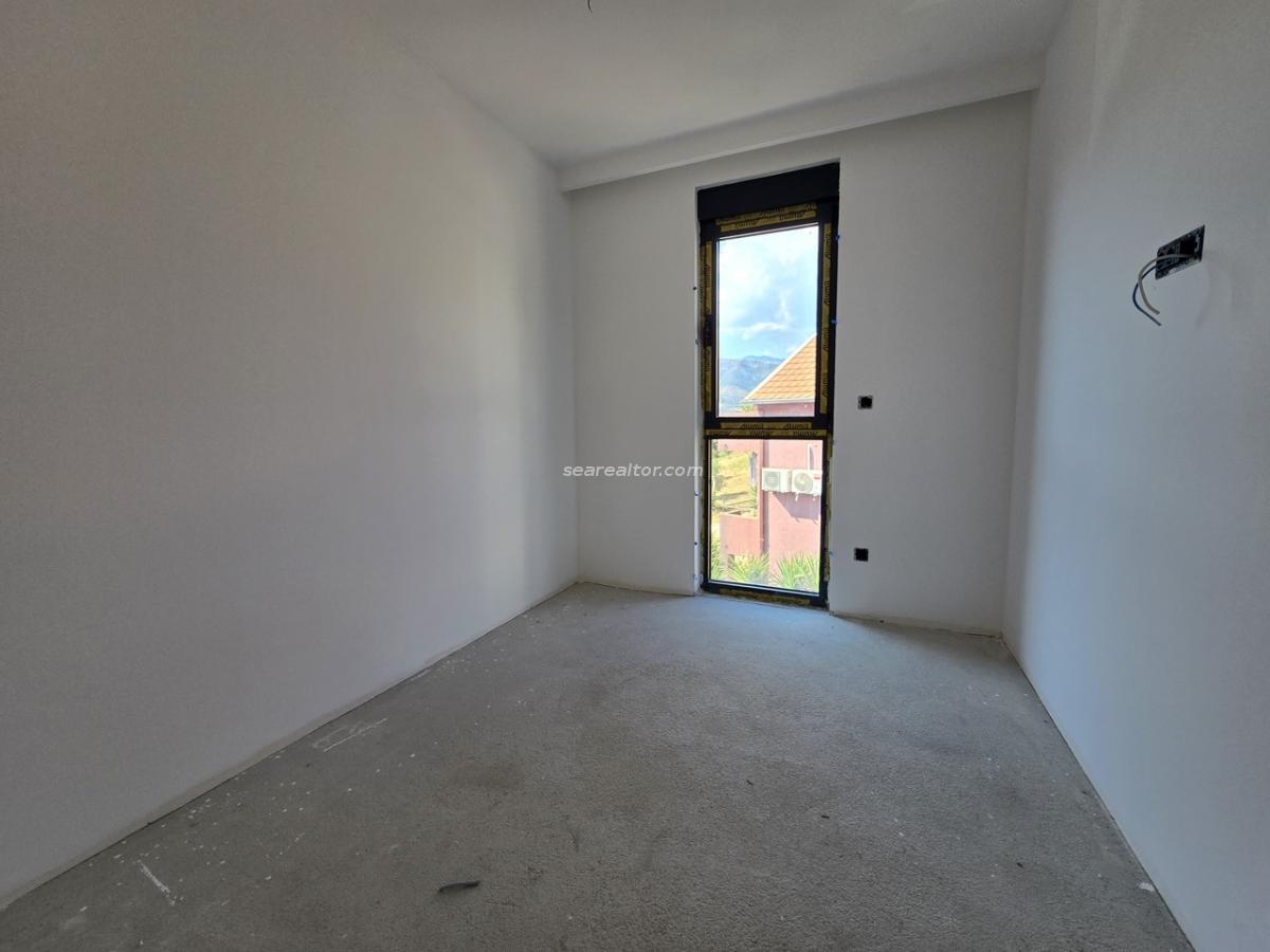 New two-bedroom apartment in Tivat - sea view 10