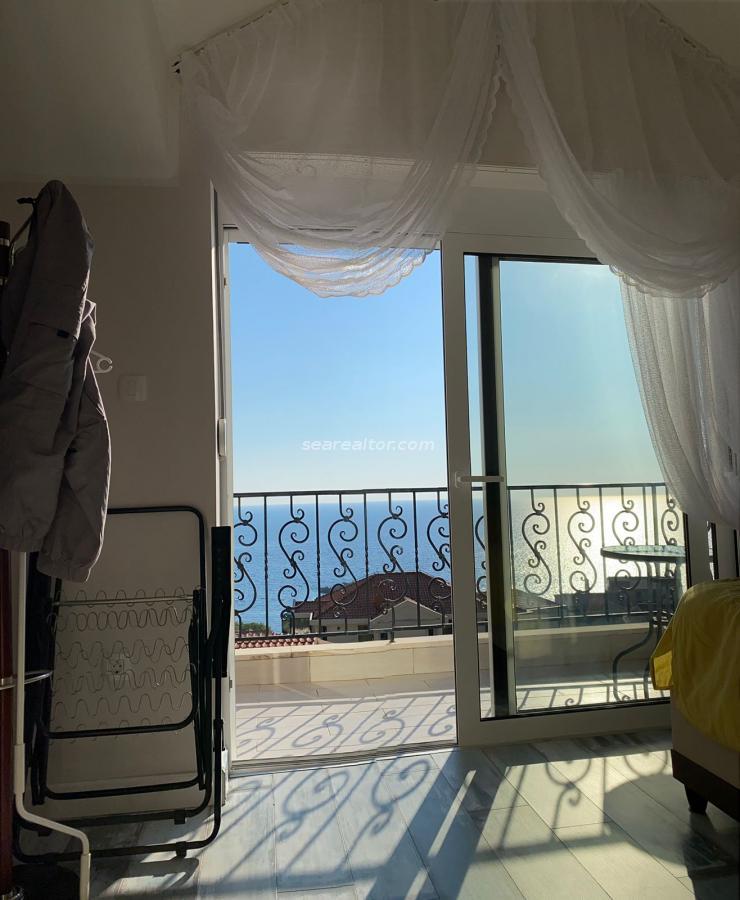 Penthouse in Sveti Stefan with sea view — 20
