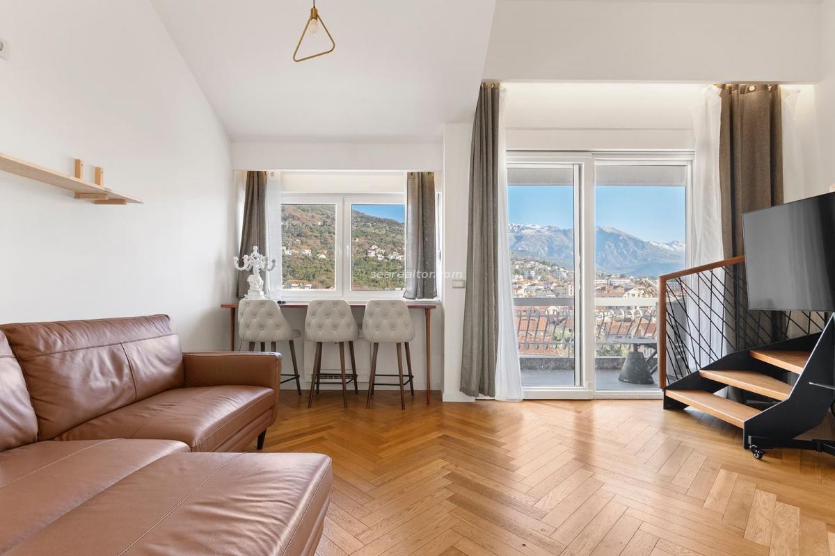 Dvosoban stan u Tivtu, 68m² — 5