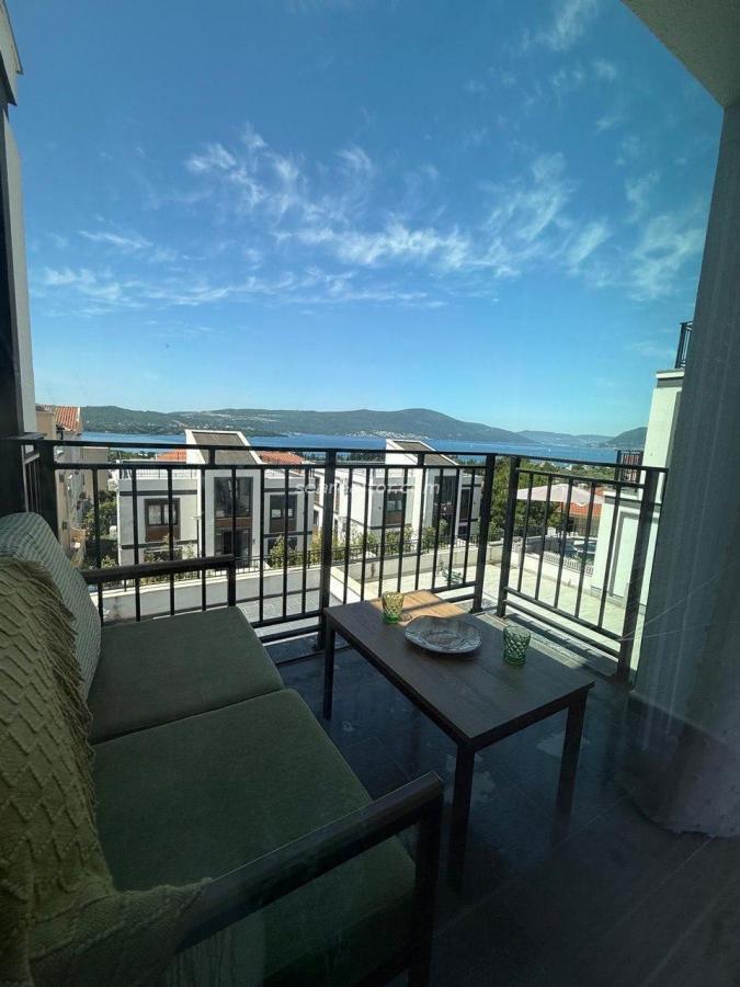 Modern two-bedroom apartment with panoramic sea views in Tivat 4