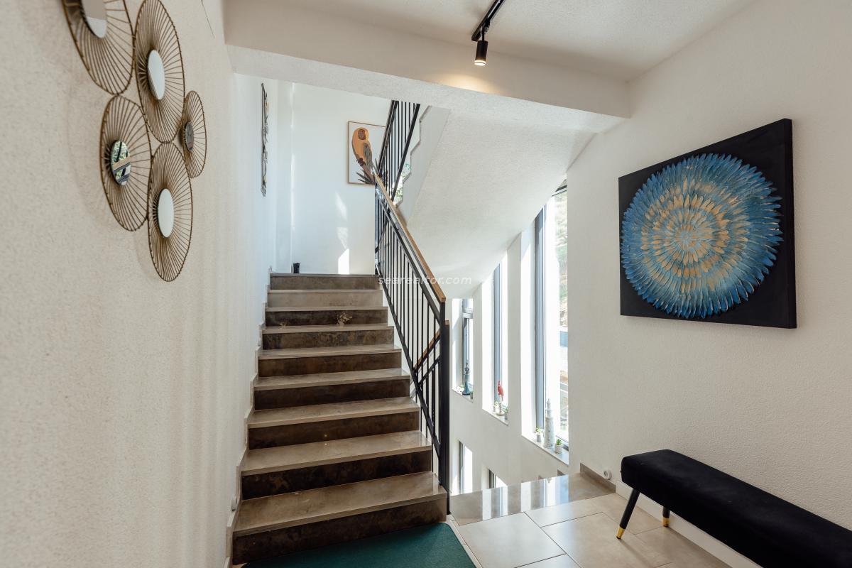 Hotel on the seashore with a swimming pool - Herceg Novi 8