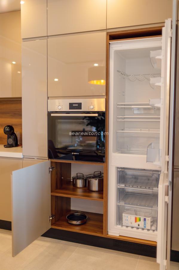 Two-bedroom apartment with a panoramic view of the sea in Rafailovići 15